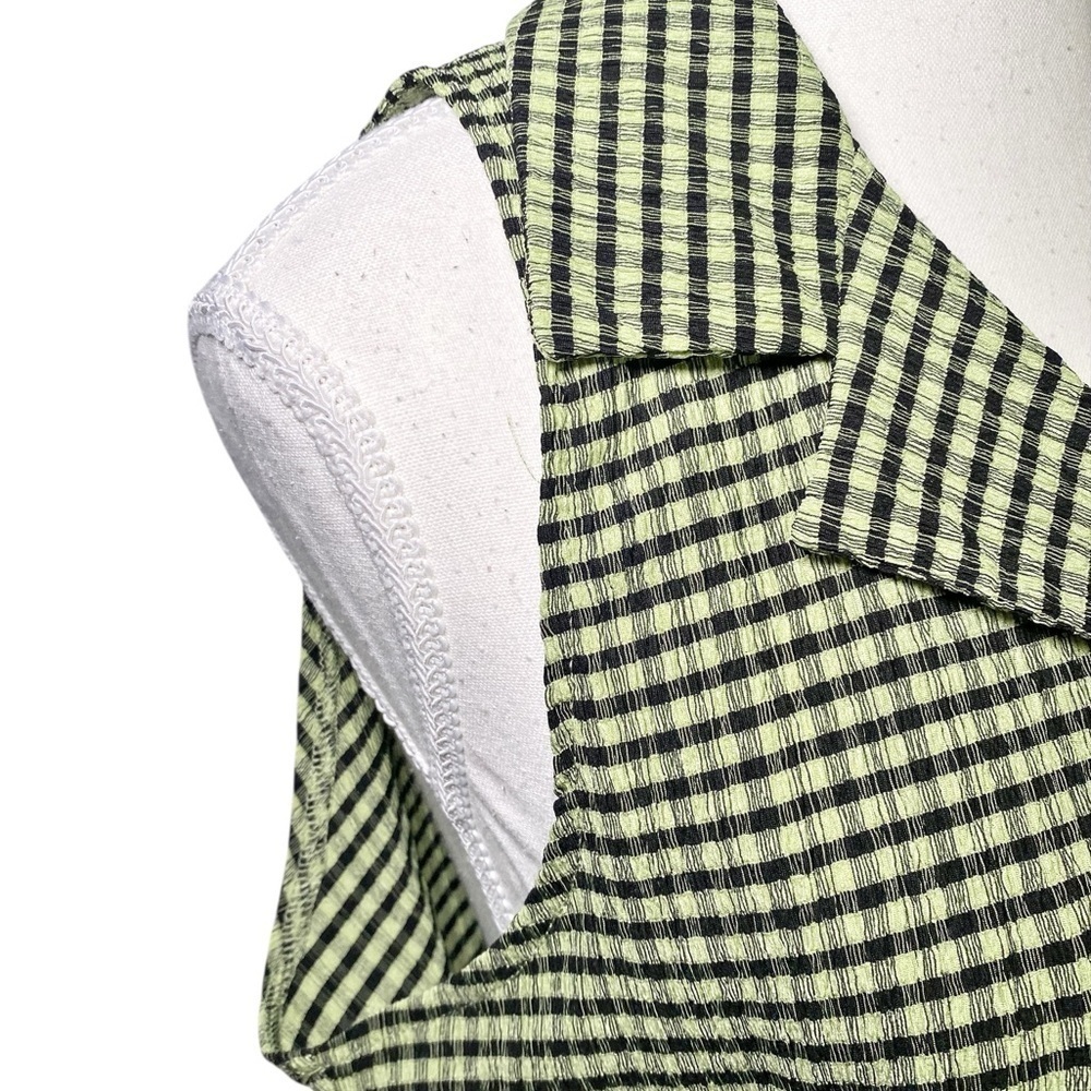 Dazy Green and Black Gingham Sleeveless Button Down Women's Top - Picture 5 of 12